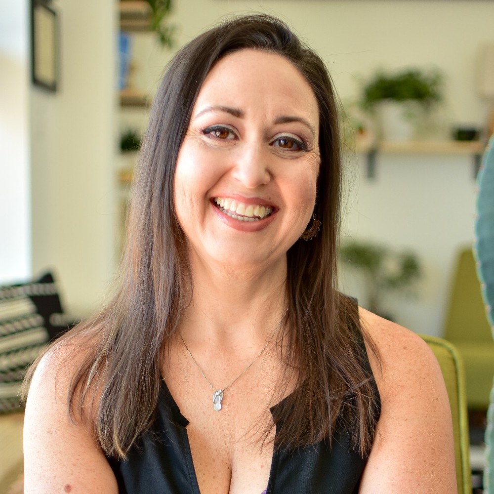 Meet your Posher, Dina